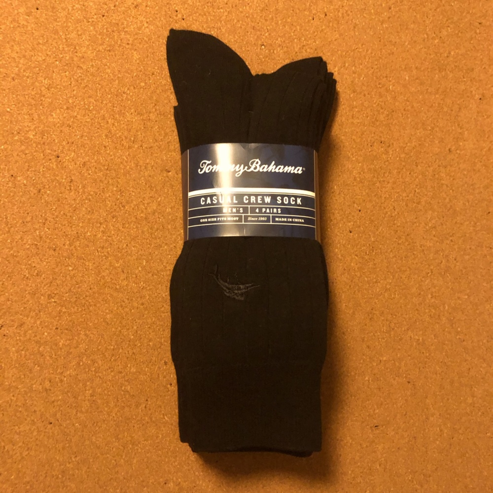 TOMMY BAHAMA CASUAL CREW SOCKS